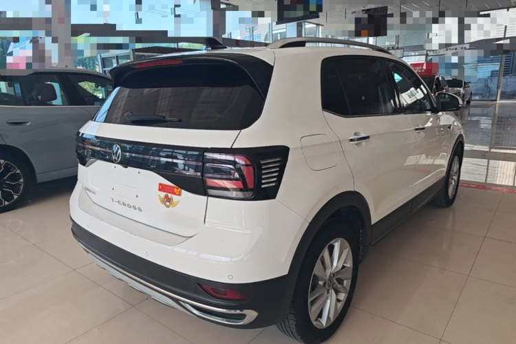 Volkswagen T-Cross 2021 #5 Volkswagen T-Cross 2021 car image #5