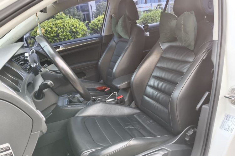 Volkswagen Golf 2015 car image #19