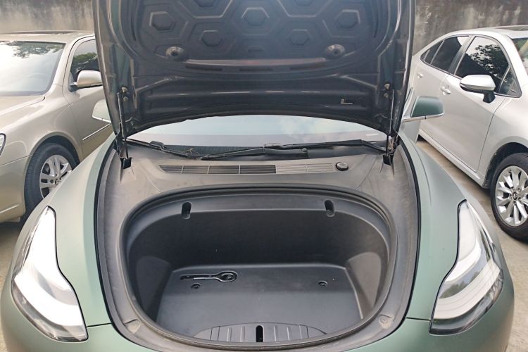 Tesla Model 3 2020 car image #22