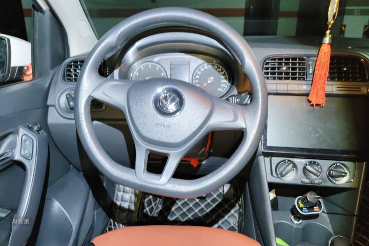 Volkswagen Polo 2016 #12 Volkswagen Polo 2016 car image #12