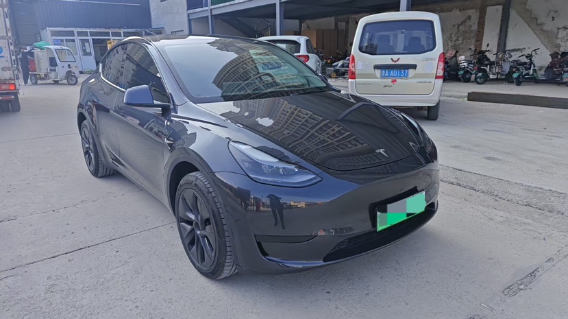 Tesla Model Y 2024 #2 Tesla Model Y 2024 car image #2