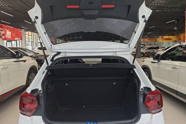 Volkswagen Polo 2022 car image #19