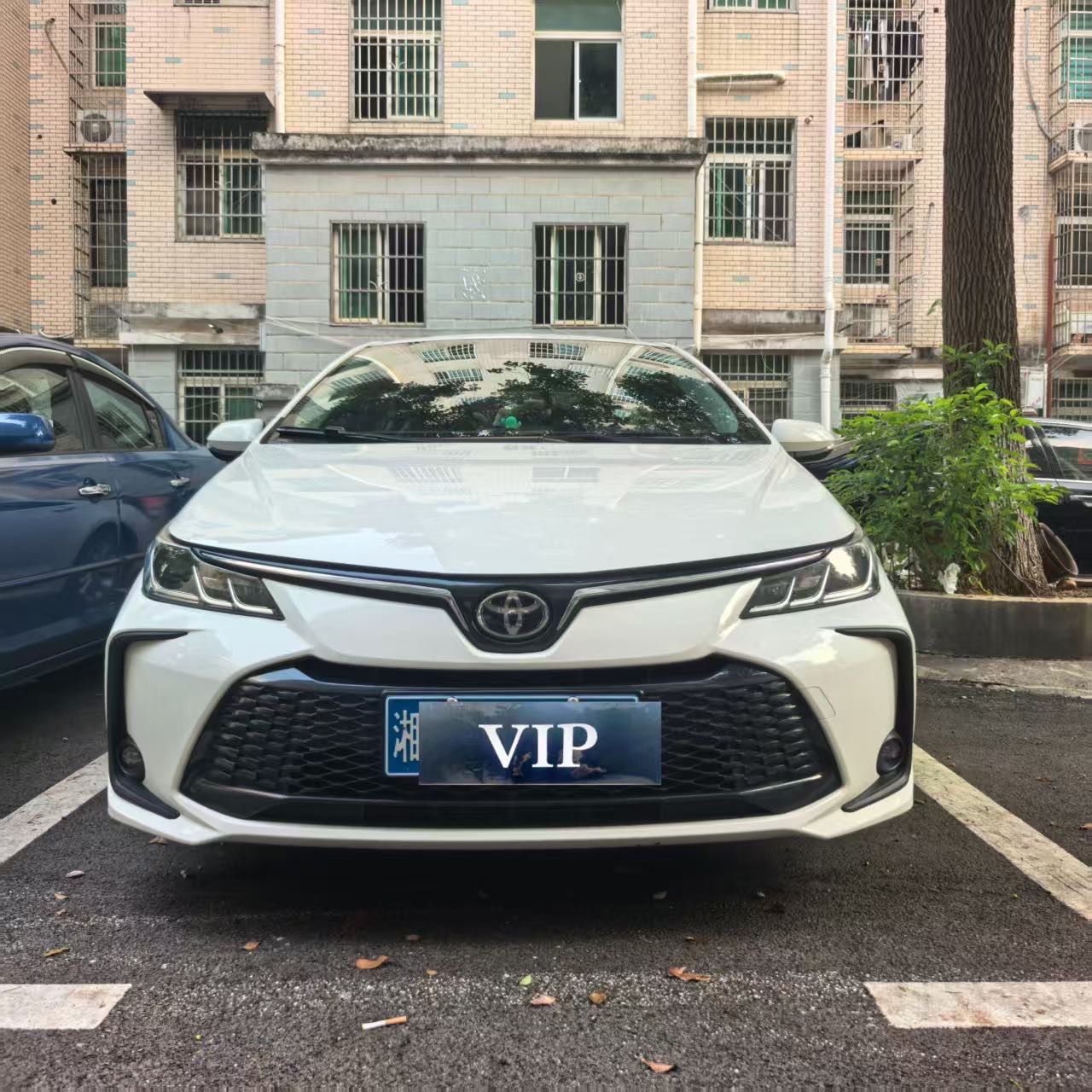 2025 car image #2