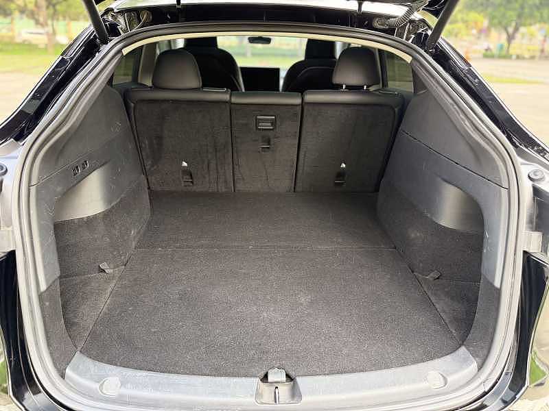 Tesla Model Y 2018 #11 Tesla Model Y 2018 car image #11