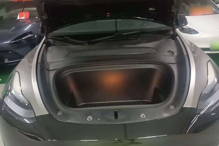 Tesla Model Y 2023 #20 Tesla Model Y 2023 car image #20