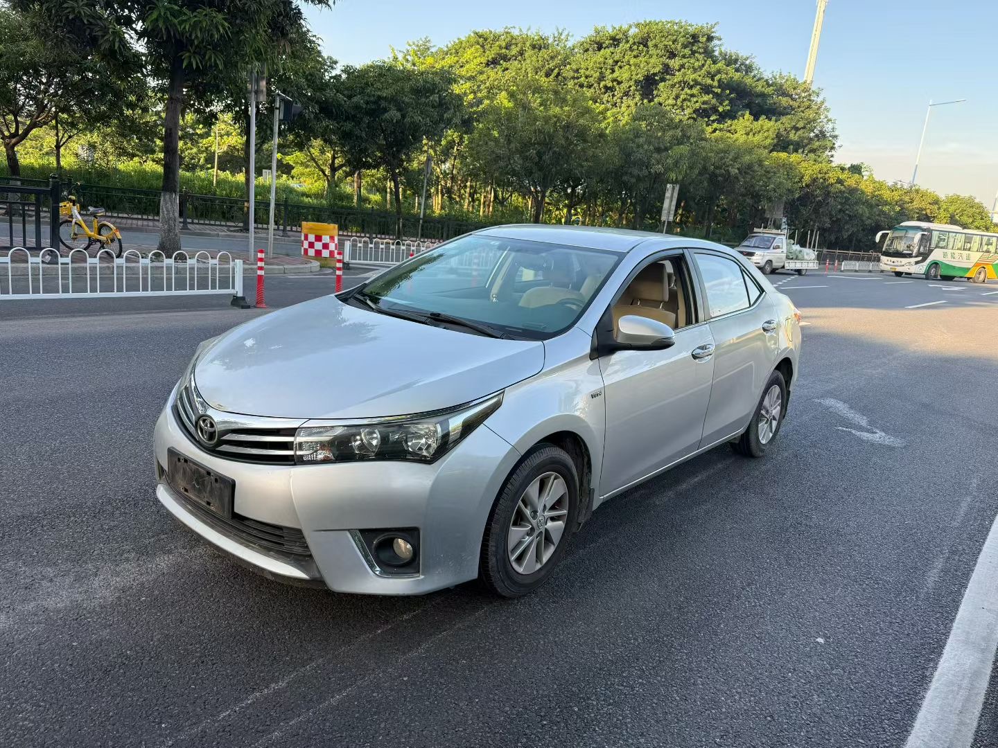 Toyota Corolla 2015 Toyota Corolla 2015 car image