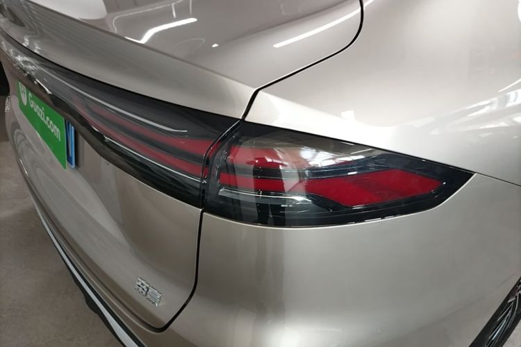 GEELY Emgrand 2026 #8 GEELY Emgrand 2026 car image #8
