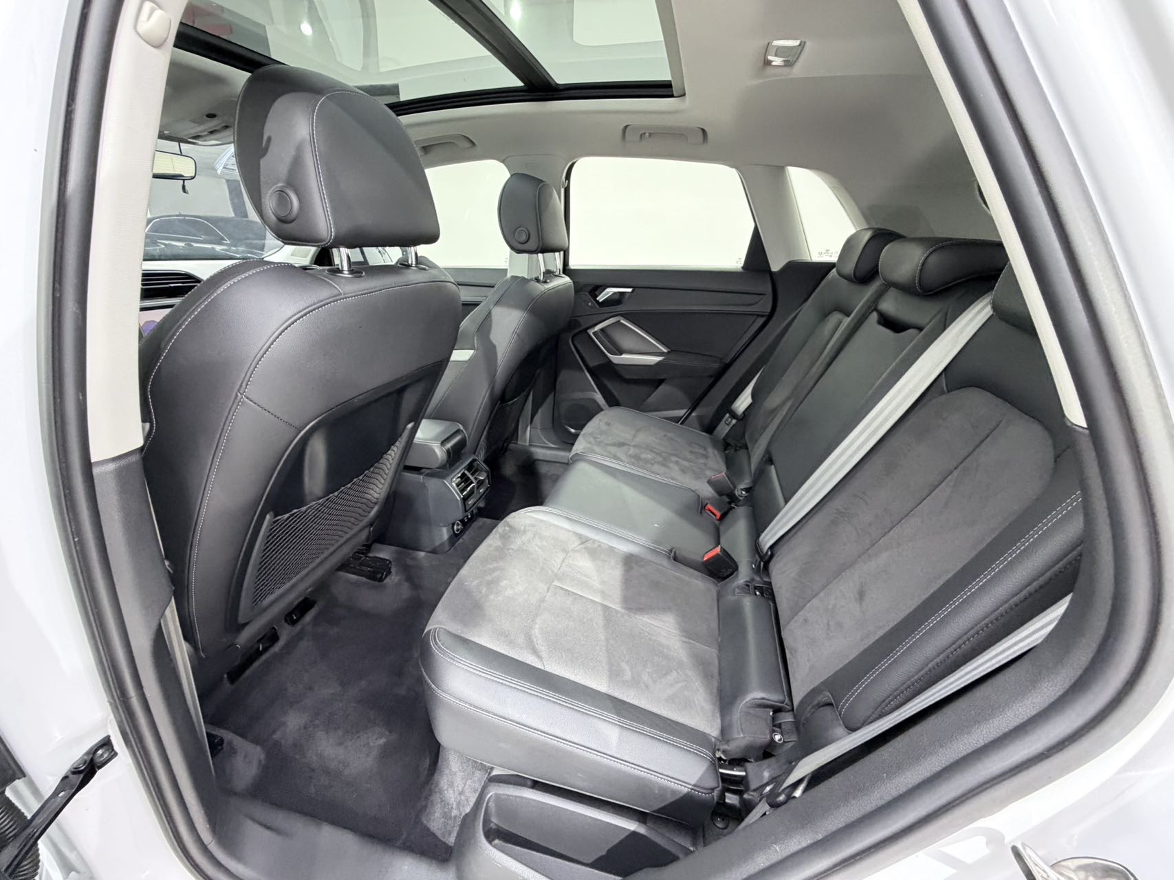 Audi Q3 2023 #8 Audi Q3 2023 car image #8