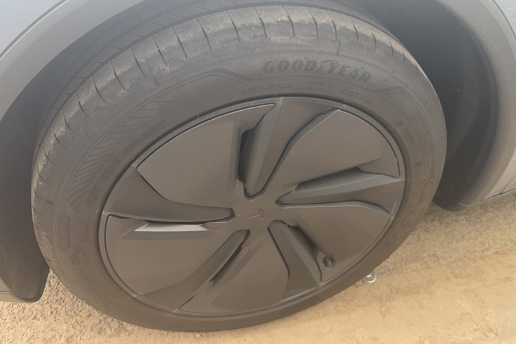 Tesla Model Y 2026 #27 Tesla Model Y 2026 car image #27