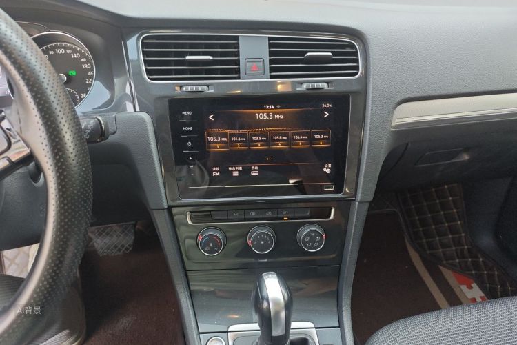 Volkswagen Golf 2020 #15 Volkswagen Golf 2020 car image #15
