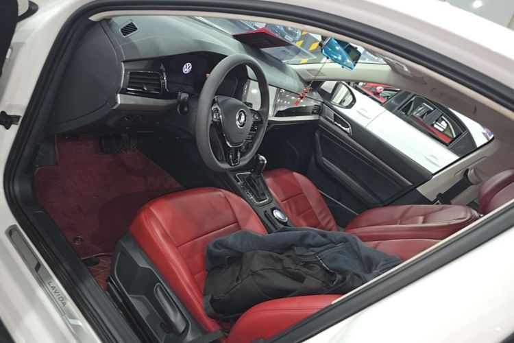 Volkswagen Lavida 2021 car image #15
