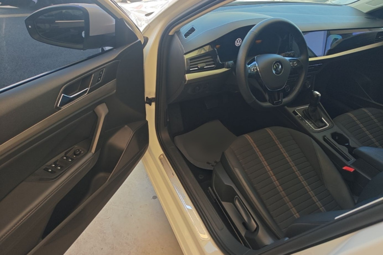 Volkswagen Lavida 2021 car image #16