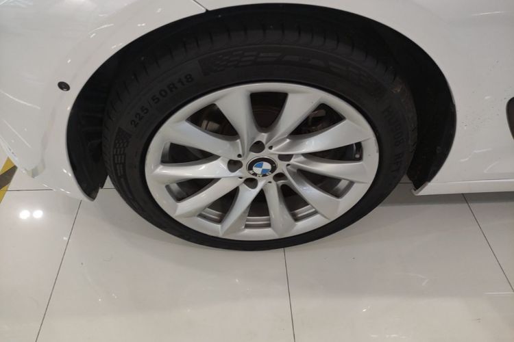 BMW 3 Series GT 2019 #9 BMW 3 Series GT 2019 car image #9