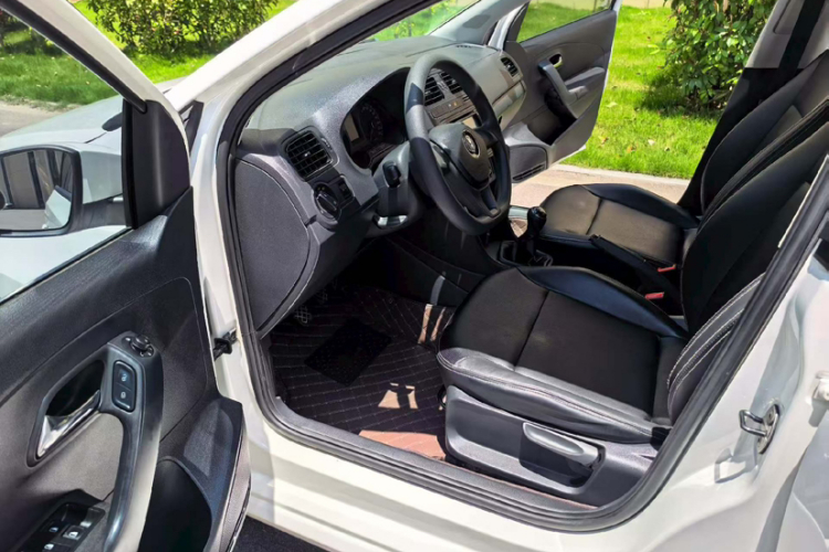 Volkswagen Polo 2015 #10 Volkswagen Polo 2015 car image #10