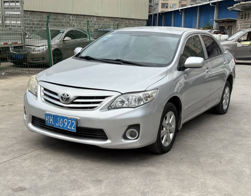 Toyota Corolla 2013 immagine di auto 