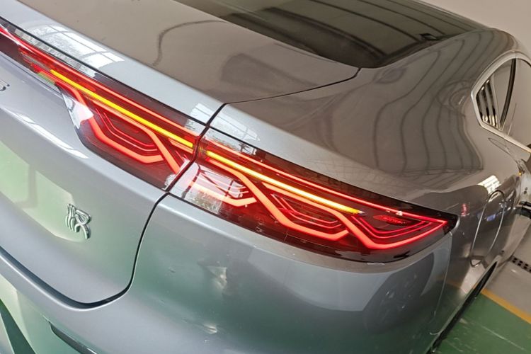 BYD Han 2023 car image #8