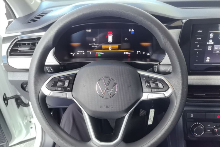 Volkswagen Tharu 2025 car image #11