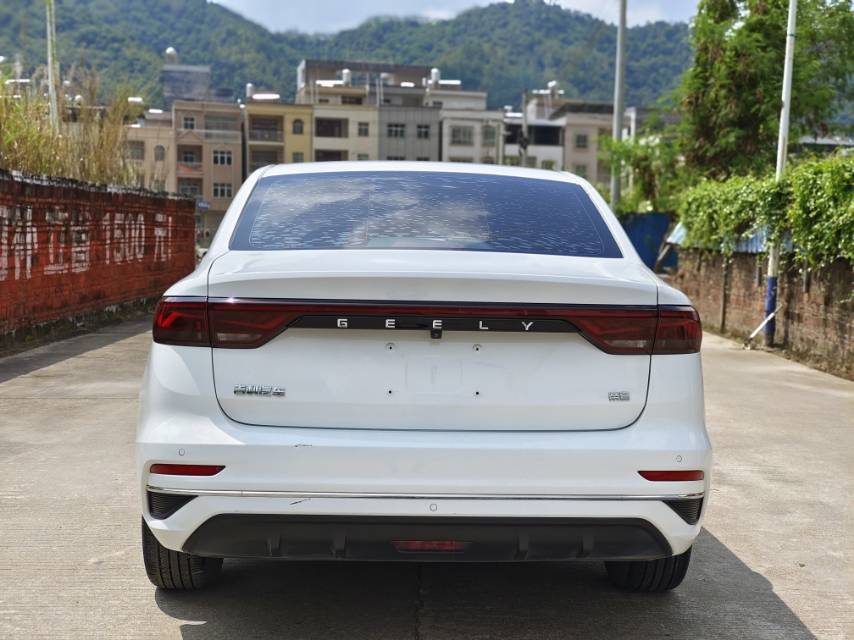 GEELY Emgrand 2022 #8 GEELY Emgrand 2022 car image #8