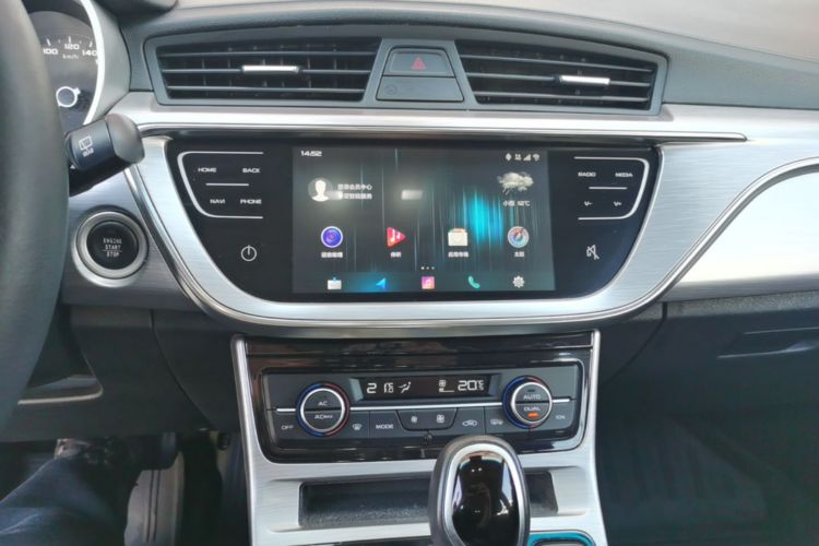 GEELY Emgrand GS 2019 صورة سيارة #13