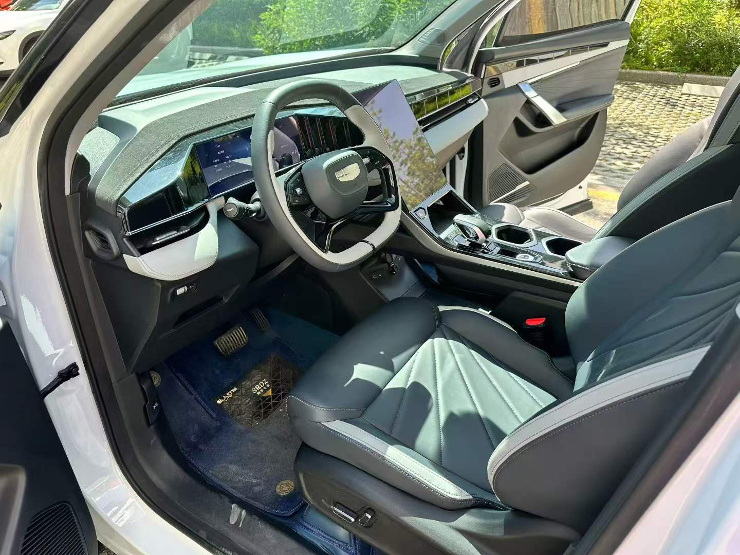GEELY Boyue L 2023 image de voiture #3