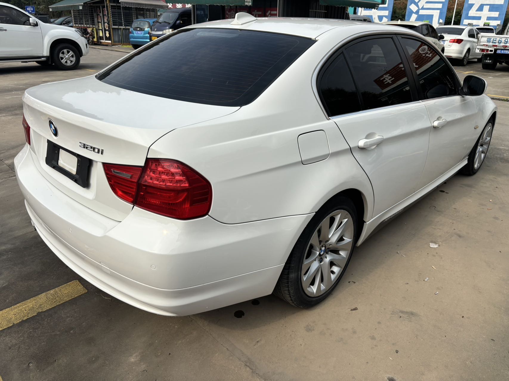 BMW 3 Series 2012 #10 BMW 3 Series 2012 car image #10
