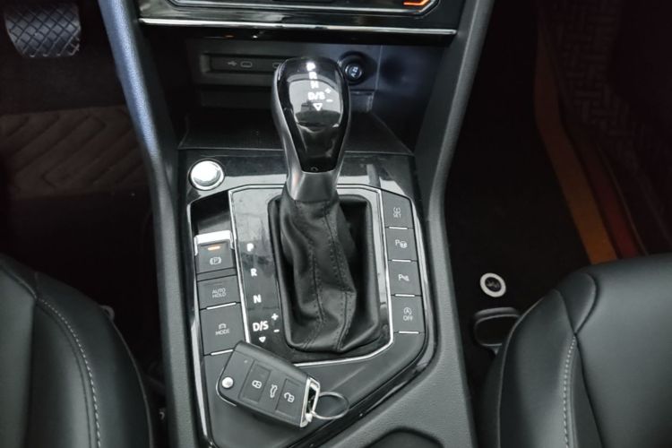 Volkswagen Tharu 2021 car image #14