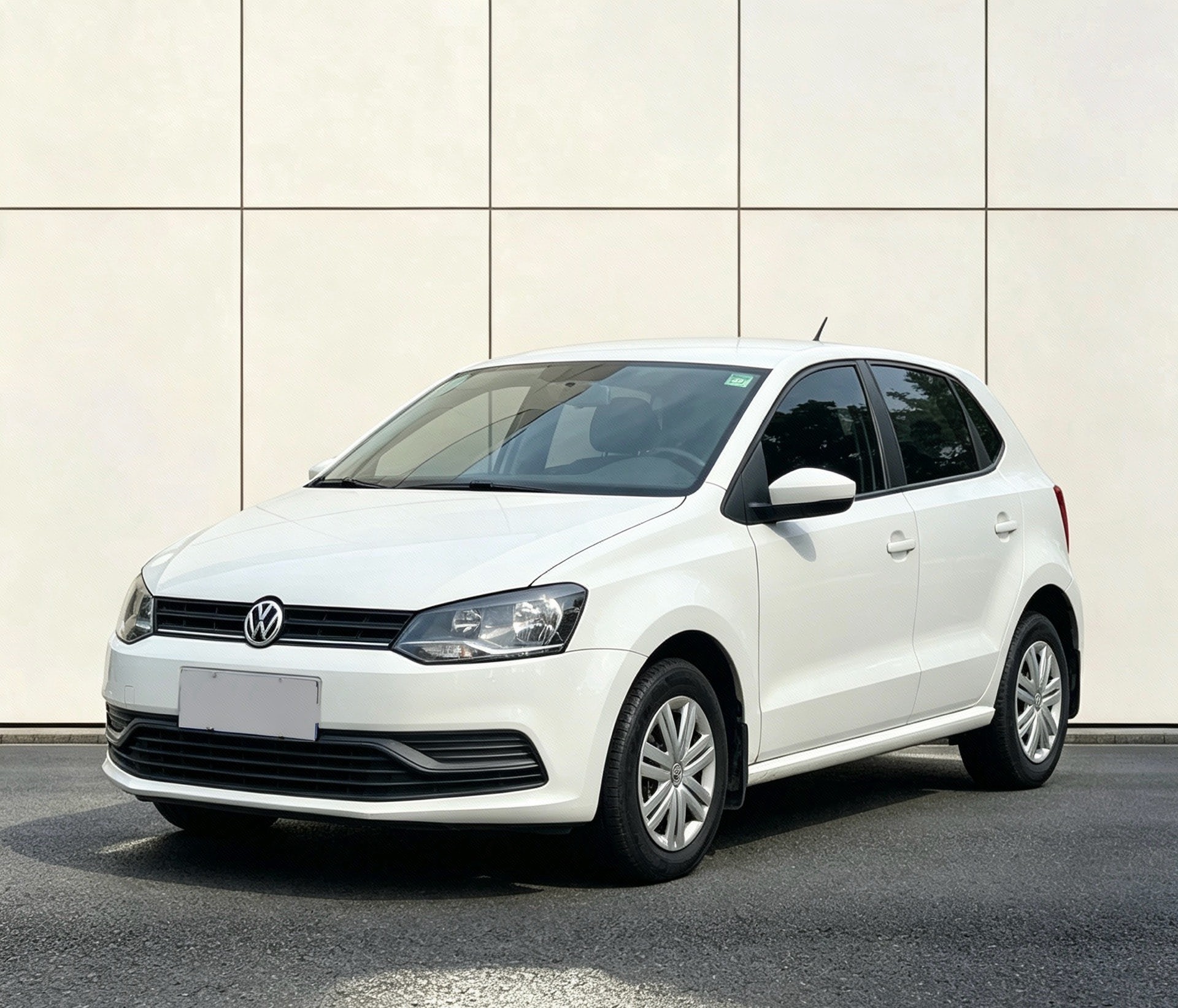 Volkswagen Polo 2018 car image 