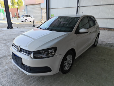 Volkswagen Polo 2018 car image 