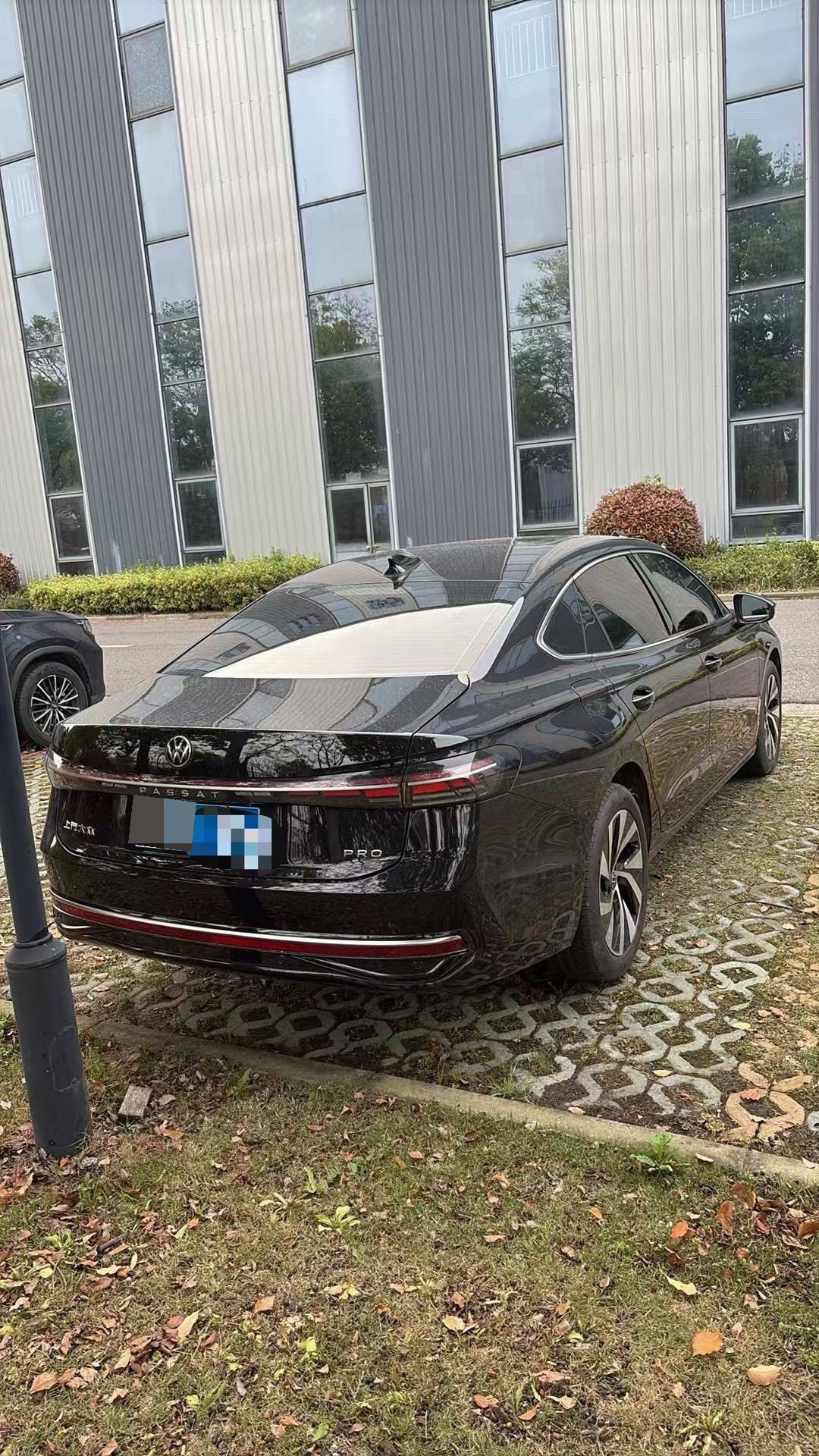 Volkswagen Passat 2025 car image #3