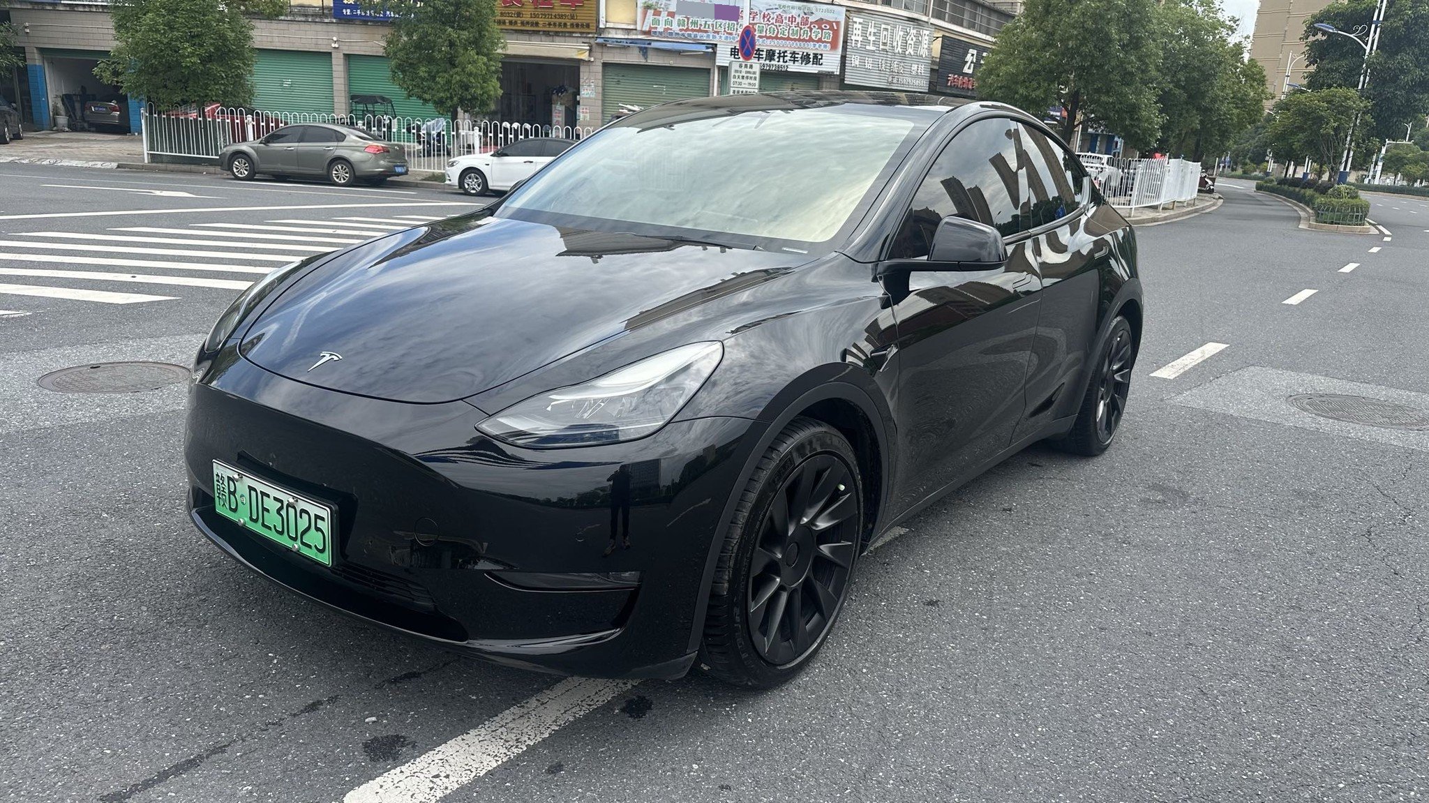 Tesla Model Y 2021 car image 