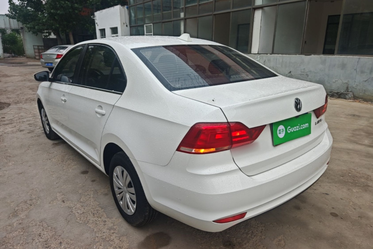 Volkswagen Santana 2022 car image #5