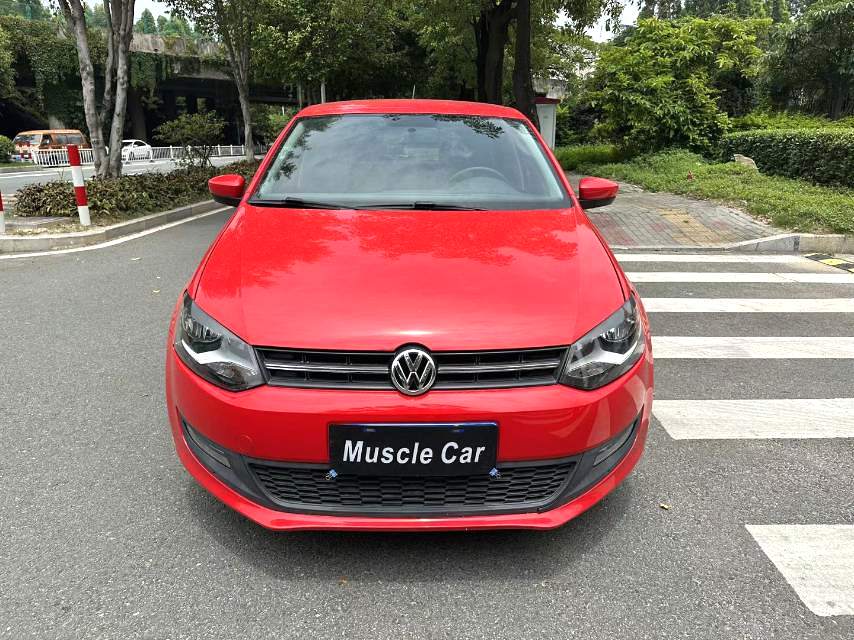 Volkswagen Polo 2014 car image #4