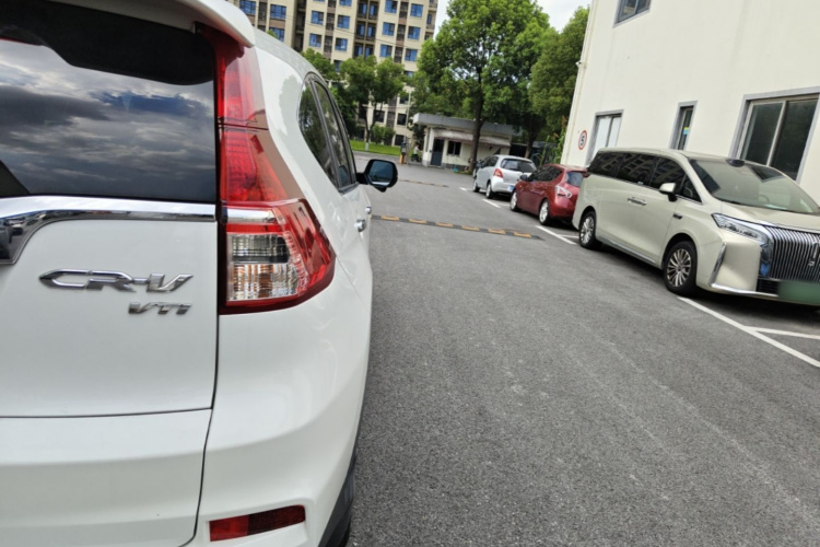Honda CR-V 2015 car image #8
