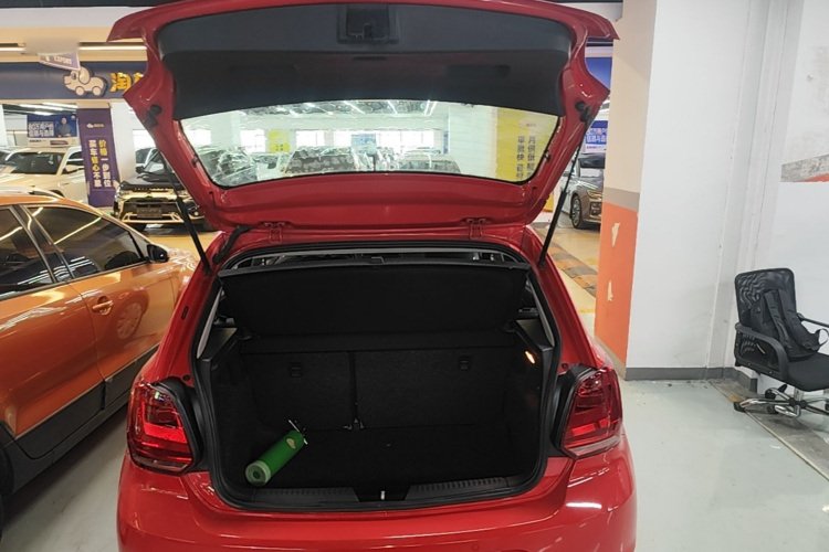 Volkswagen Polo 2016 #19 Volkswagen Polo 2016 car image #19