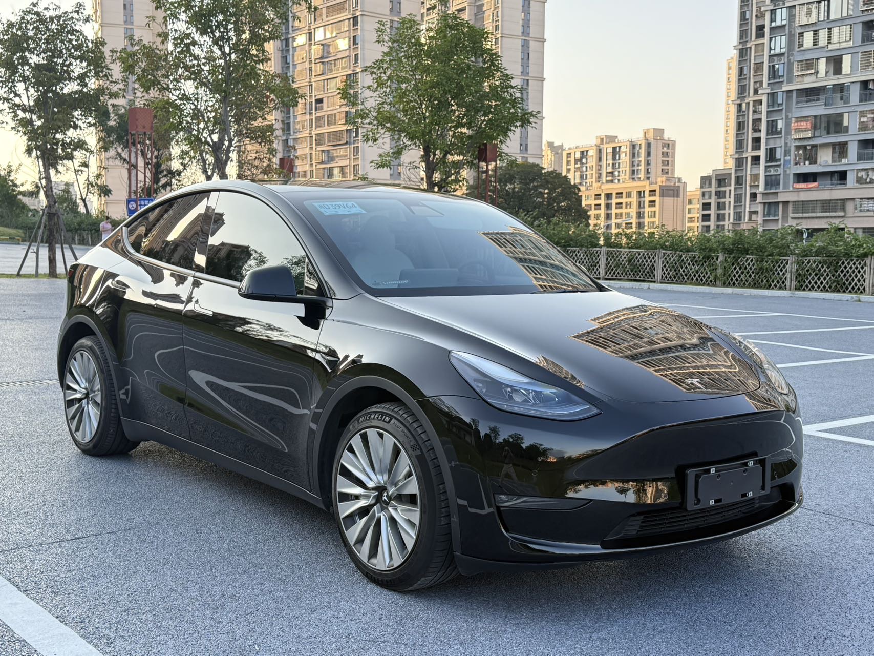 Tesla Model Y 2021 صورة سيارة #3