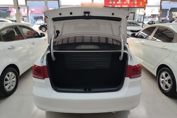 Volkswagen Santana 2016 immagine di auto #21