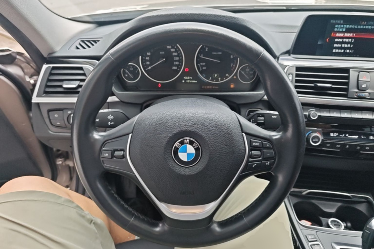 BMW 3 Series 2018 #11 BMW 3 Series 2018 car image #11
