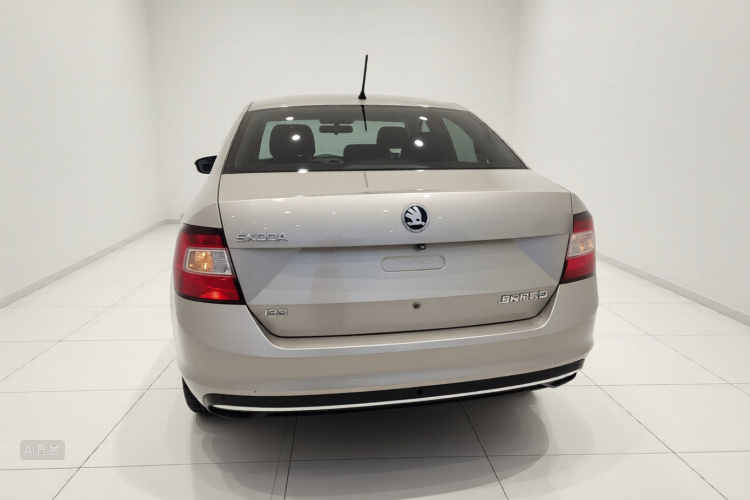Skoda Rapid 2018 #6 Skoda Rapid 2018 image de voiture #6