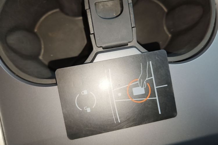 Tesla Model 3 2021 car image #9