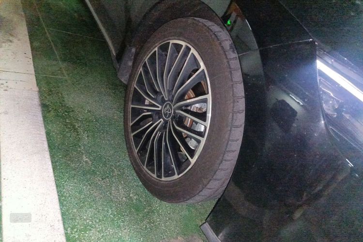 BYD Han 2022 car image #9