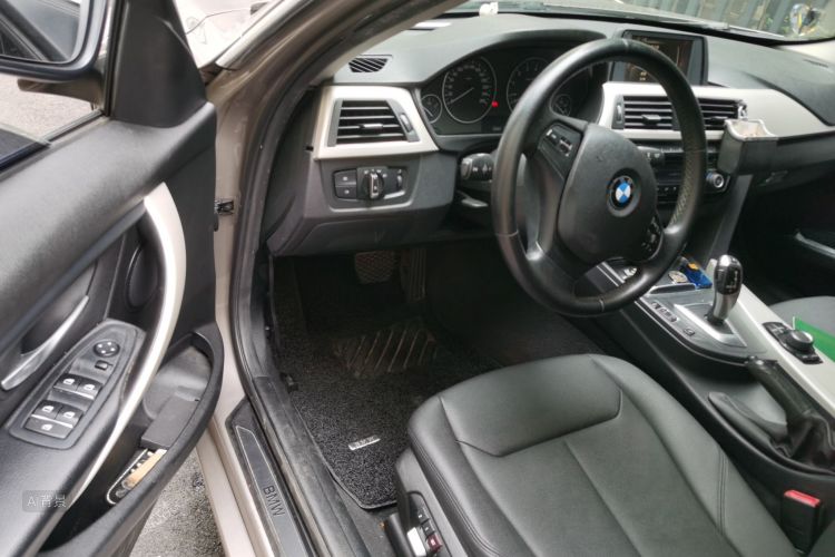 BMW 3 Series 2015 car image #18