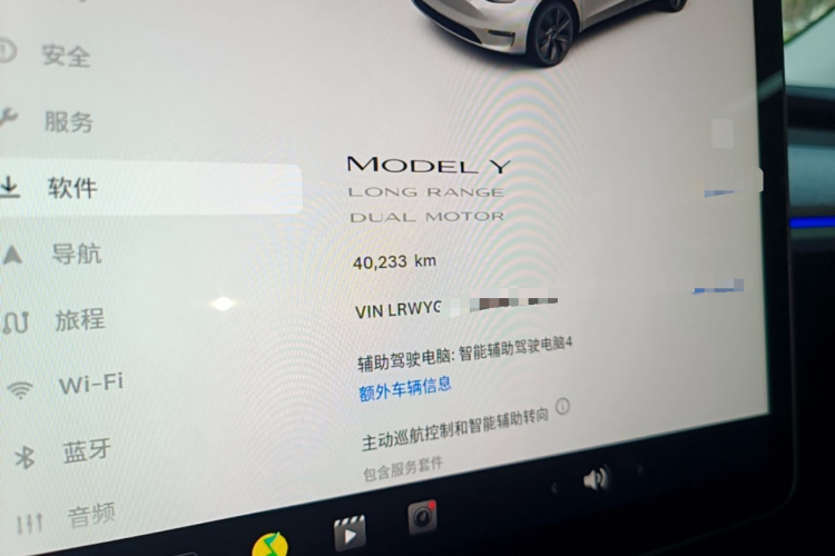 Tesla Model Y 2025 #12 Tesla Model Y 2025 car image #12