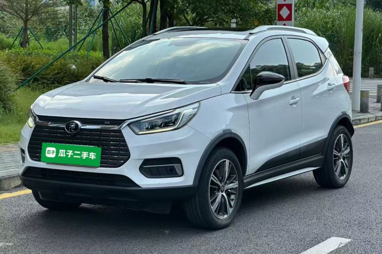 BYD Yuan New Energy 2019 #2 BYD Yuan New Energy 2019 car image #2