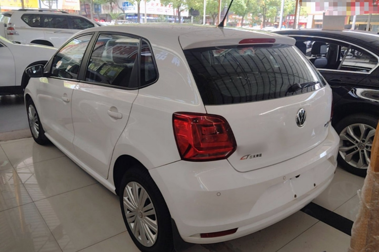 Volkswagen Polo 2018 car image #7