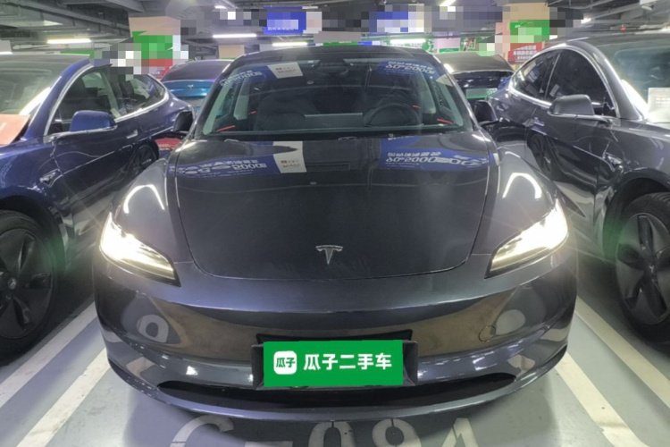 Tesla Model 3 2025 car image #3
