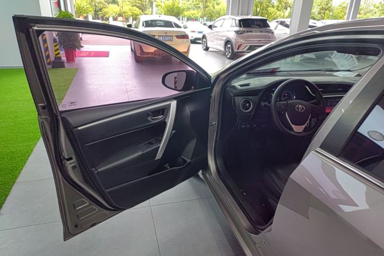 Toyota Corolla 2019 #16 Toyota Corolla 2019 car image #16