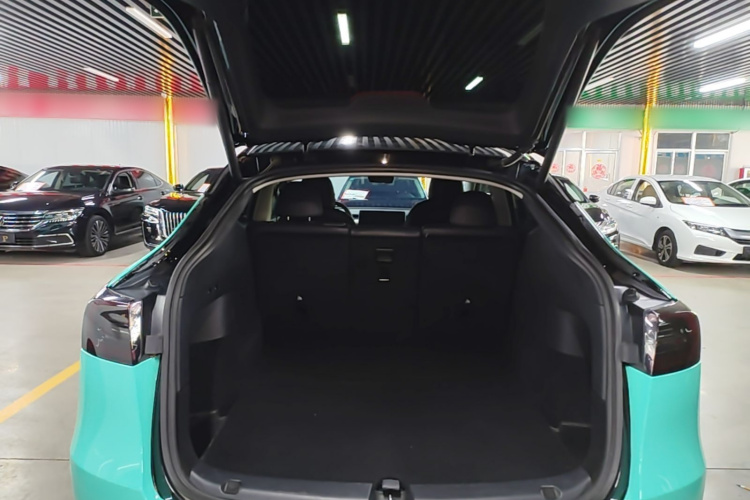 Tesla Model Y 2022 #19 Tesla Model Y 2022 car image #19