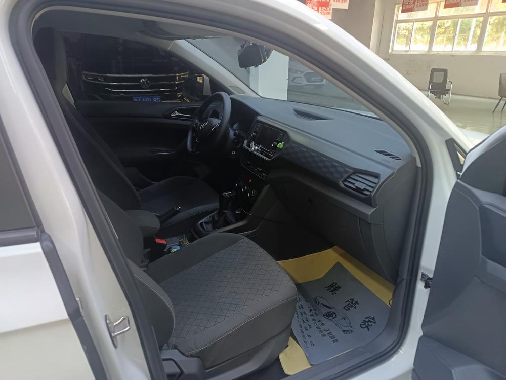 Volkswagen T-Cross 2020 #9 Volkswagen T-Cross 2020 car image #9