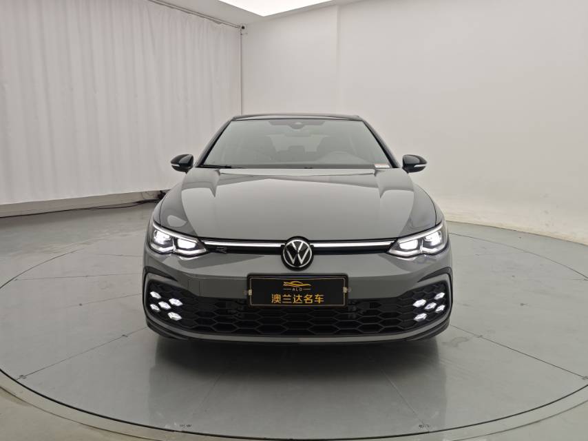 Volkswagen Golf 2024 car image #2