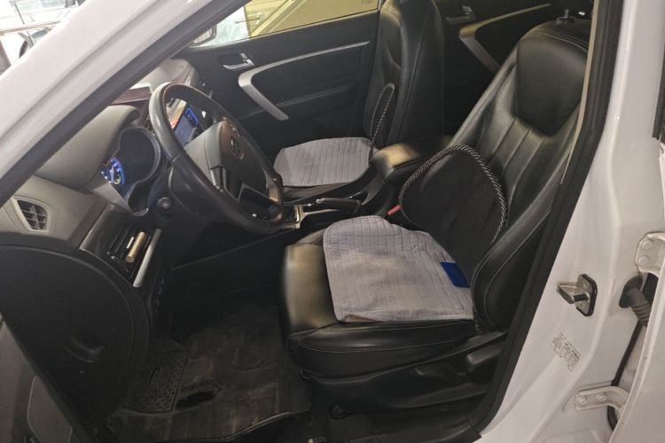 GEELY Emgrand 2017 car image #15
